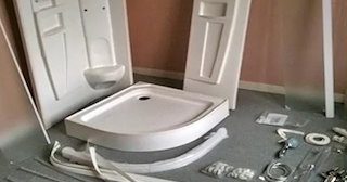 Установка и монтаж душевых кабин от 4199 руб. в Полысаево - СантехДомПлс